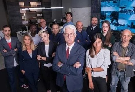 Consigliere Mantici coordina gli investigatori di "Celebrity Hunted"